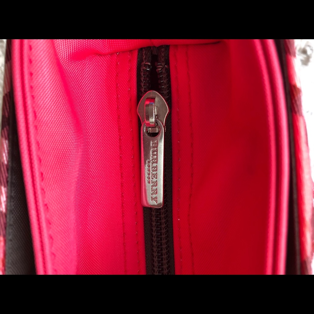 BURBERRY HAND BAG - Picture 7 of 16